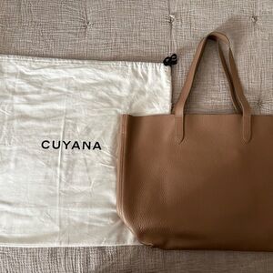 Cuyana Classic Structured Leather Tote